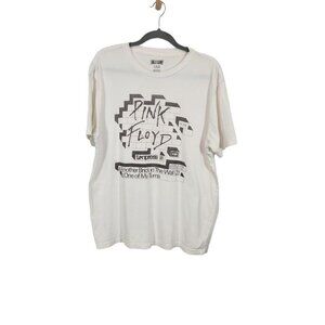 Tailgate Pink Floyd "Another Brick in the wall" Graphic Tee in White Size Large
